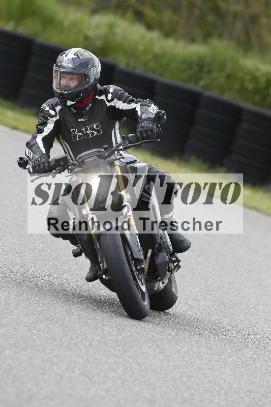 Archiv-2025/09 22.04.2025 Cornu Master School ADR/rot-rouge/12